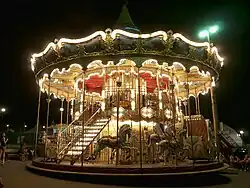 Verlichte draaimolen