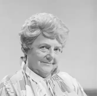 Mieke Verstraete als Mevrouw Welling in Man alleen in 1981