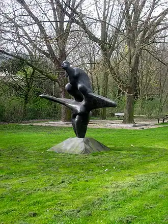 Man met Vleugels, beeld van Mackaay in de Utrechtse wijk Overvecht.
