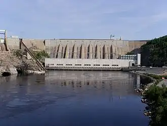 Zicht op dam Manic-2