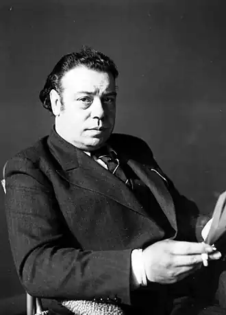 Portret van de schilder Manuel Ortiz de Zárate door fotograaf Karel Kleijn, circa 1935. (Coll. Univ. Leiden)