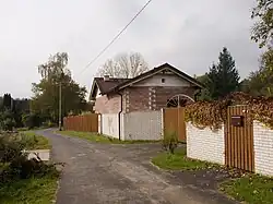 Huis in het dorp (2010)