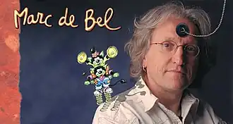 Schrijver Marc De Bel met 2 boeboeks in 2007