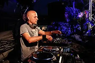 Marco V tijdens Dance in the Park Groningen (2013)