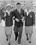 Marianne Heemskerk, Benjamin de Roo en Tineke Lagerberg tijdens de Olympische Spelen te Rome (1960).jpg