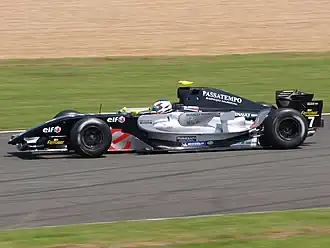Mario Romancini voor Epsilon Euskadi op Silverstone in de Formule Renault 3.5 Series in 2008.