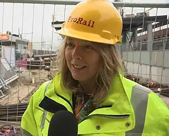 Marion Gout-Van Sinderen tijdens een werkbezoek aan Station Utrecht, 2013