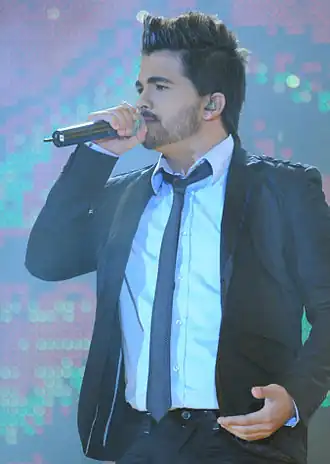 Tofi wanneer hij zingt op het Cerbul de Aur in 2009