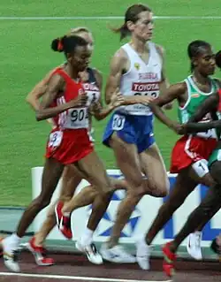 Maria Konovalova (midden) in actie tijdens de WK van 2007, Osaka