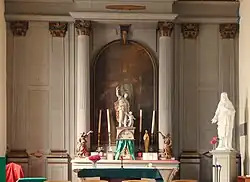 Eglise Saint Martin, altaar in zijkapel