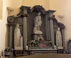 Eglise Saint Martin altaar zijbeuk