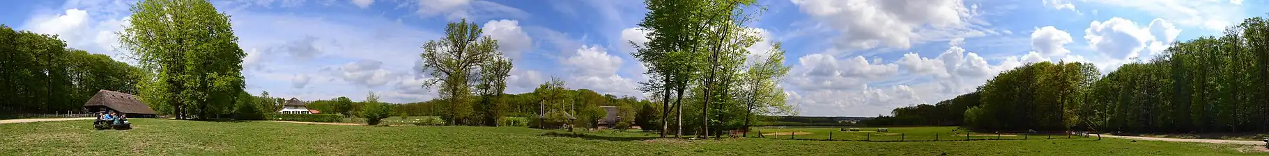 Op de kruising met het Veluwe Zwerfpad bij Hoog Buurlo