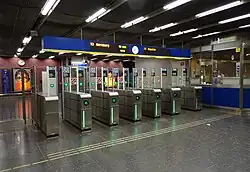 De lokethal met poortjes.