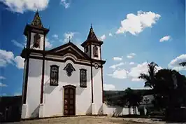 Katholieke kerk Nossa Senhora da Conceição in het centrum van Conceição do Mato Dentro