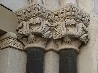 Gedecoreerde kapitelen