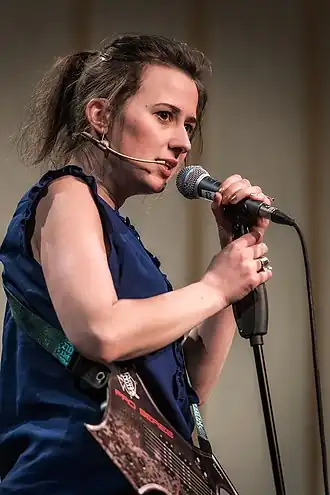 In 2018 in Ternat met "Mijn punt is eigenlijk."