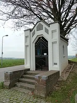 Heilig-Hartkapel aan de noordzijde van het dorp