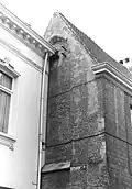 Breedhuis met restant van toegang Sint-Pieterskerk