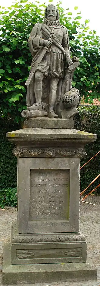 Standbeeld op het Carolus de Brimeuplein te Megen.