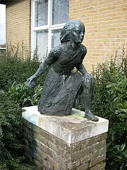 Meisje met bal,oosterwolde