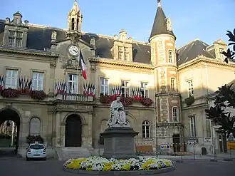 Stadhuis Hôtel de ville van Melun