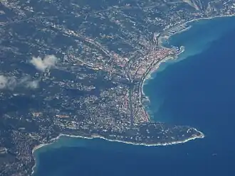 Luchtfoto van Menton en Cap-Martin