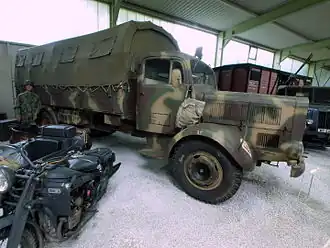 Mercedes-Benz L 4500S in het Auto & Technic Museum te Sinsheim, Duitsland
