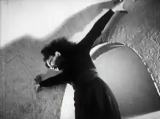 Scène uit Meshes of the Afternoon