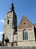 Parochiekerk Sint-Aldegonde met ommuurd kerkhof