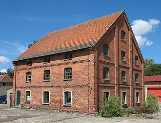 Opslag op terrein herenhuis