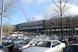 De bestaande en toekomstige parkeermogelijkheid (begin 2013).