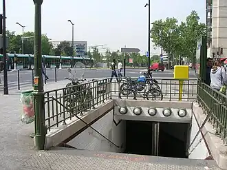 Een van de ingangen van het station Porte d'Italie