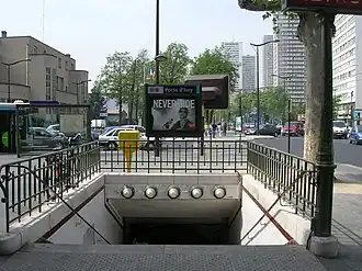 Ingang van het station Porte d'Ivry