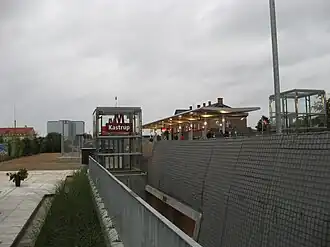 Het metrostation gezien uit het noorden