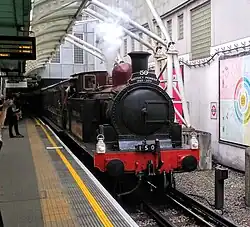 De 19e-eeuwse stoommetro op 23 juni 2019 in Hammersmith.