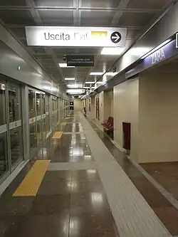 Een perron van lijn 5