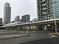 De zijkant van het metrostation (HSE).