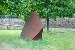 Kopf (1986), Hanau