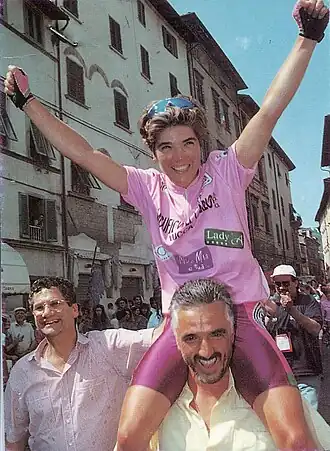 Michela Fanini met haar oom na winst Giro Donne 1994