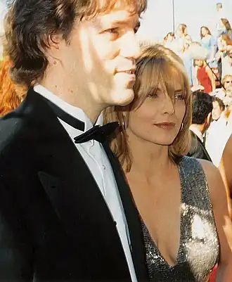 Kelley en Michelle Pfeiffer op de 47e Emmy Awards-uitreiking in 1994