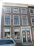 Huis met eenvoudige lijstgevel