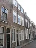 Huis met rechte gevel
