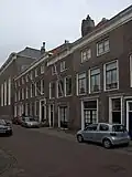 Huis met lijstgevel, in lijst gedateerd anno 1737