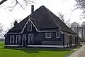 Grotendeels houten stelphoeve