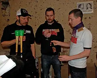 Mikkel Borg Bjergsø (midden) op het Alvinne Craft Beer Festival 2011