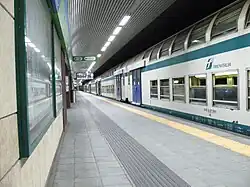 Een dubbeldekker van FS in het station