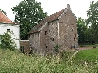 De molen, gezien vanaf de Duitse oever