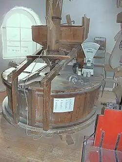 Een van de drie maalkoppels