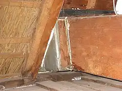 Spant op spantring en lange spruit doorvoer door de kap van de De Hoop