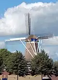 Molen De Koe met fokwieken en openstaande remkleppen.